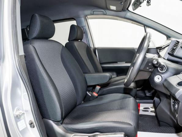 Honda Freed I Рестайлинг с пробегом 2013 года, цена 1 250 000 рублей, 72696 км, компактвэн, Автокод Объявления