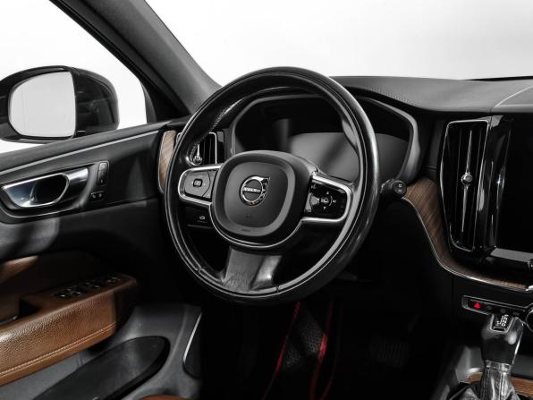 Volvo XC60 II с пробегом 2021 года, цена 3 290 000 рублей, 136188 км, внедорожник, Автокод Объявления
