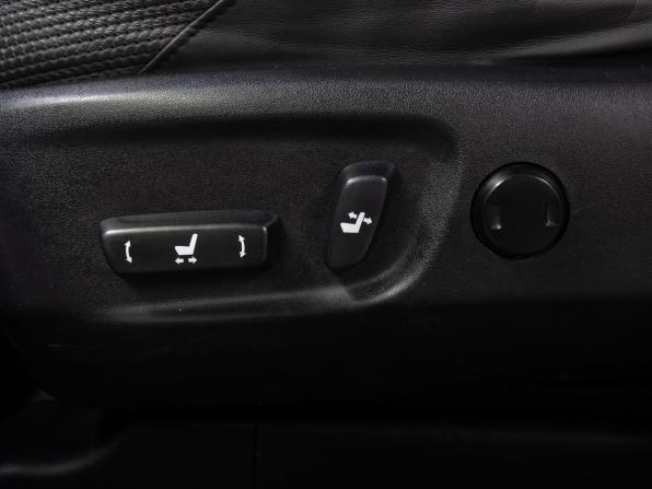 Toyota Land Cruiser Prado 150 Series с пробегом 2011 года, цена 3 549 000 рублей, 147034 км, внедорожник, Автокод Объявления