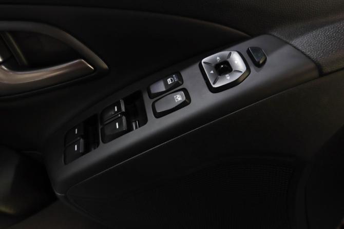 Hyundai ix35 I Рестайлинг с пробегом 2014 года, цена 1 599 000 рублей, 123400 км, внедорожник, Автокод Объявления