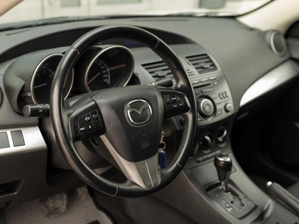 Mazda 3 II (BL) Рестайлинг с пробегом 2013 года, цена 1 020 000 рублей, 121984 км, седан, Автокод Объявления