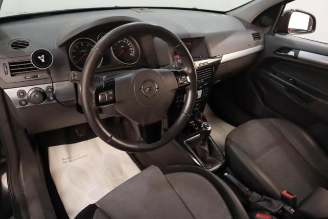 Opel Astra H Рестайлинг с пробегом 2011 года, цена 659 000 рублей, 285705 км, хэтчбек, Автокод Объявления