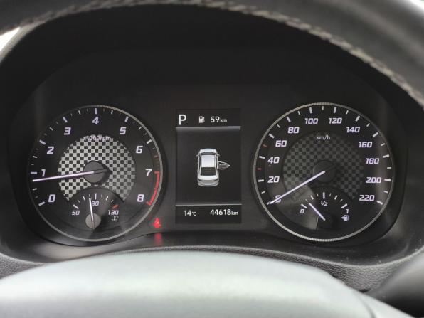 Hyundai Solaris II Рестайлинг с пробегом 2022 года, цена 1 625 000 рублей, 44618 км, седан, Автокод Объявления