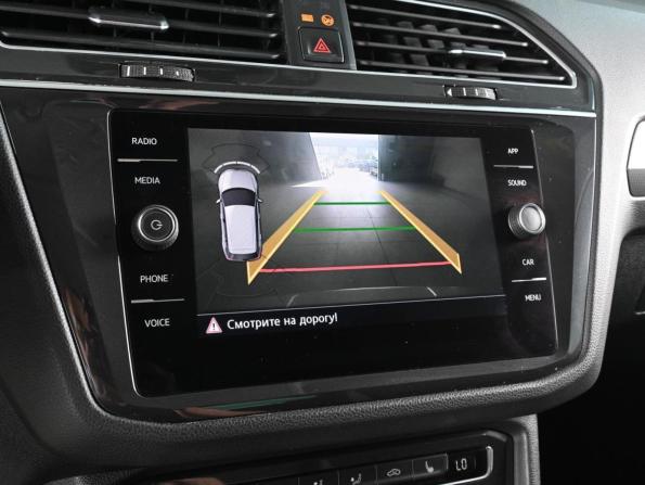 Volkswagen Tiguan II с пробегом 2019 года, цена 2 479 000 рублей, 108810 км, внедорожник, Автокод Объявления