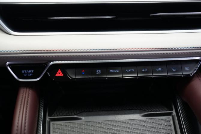 Geely Monjaro I с пробегом 2023 года, цена 3 395 000 рублей, 53500 км, внедорожник, Автокод Объявления
