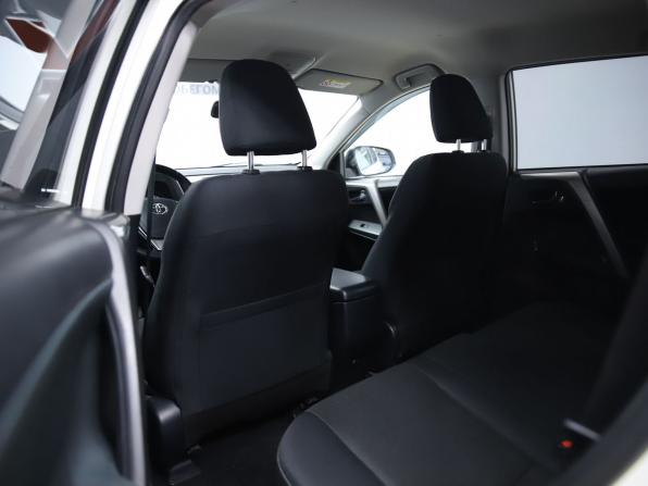 Toyota RAV4 IV (XA40) Рестайлинг с пробегом 2018 года, цена 2 550 000 рублей, 104280 км, внедорожник, Автокод Объявления