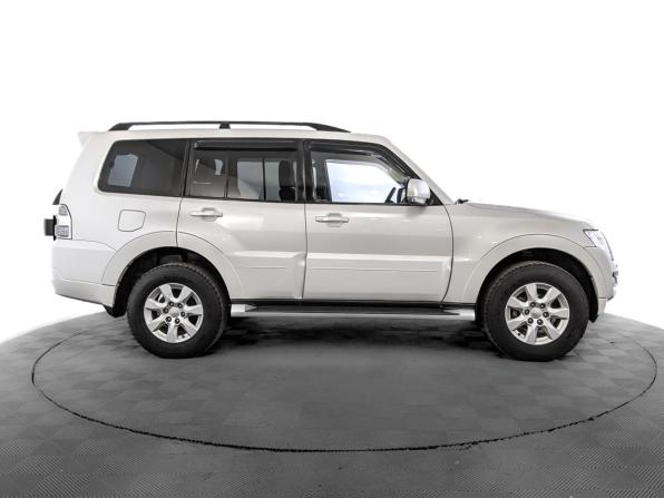 Mitsubishi Pajero IV Рестайлинг 2 с пробегом 2015 года, цена 2 799 000 рублей, 85940 км, внедорожник, Автокод Объявления