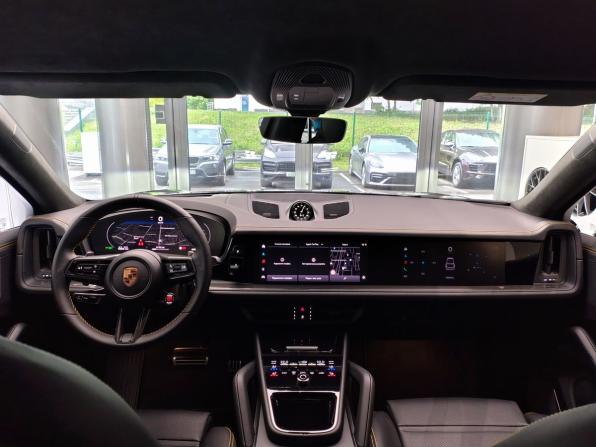 Porsche Cayenne III Рестайлинг с пробегом 2025 года, цена 26 690 000 рублей, 10000 км, внедорожник, Автокод Объявления