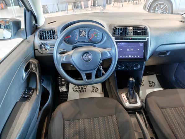 Volkswagen Polo V Рестайлинг с пробегом 2017 года, цена 950 000 рублей, 132195 км, седан, Автокод Объявления