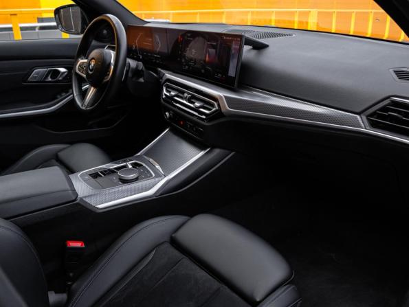 BMW 3 серии VII (G2x) Рестайлинг с пробегом 2022 года, цена 4 320 000 рублей, 61562 км, седан, Автокод Объявления
