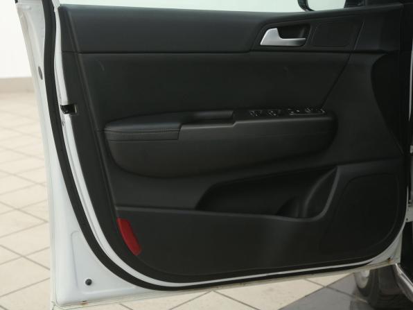Kia Sportage IV Рестайлинг с пробегом 2019 года, цена 2 236 000 рублей, 130000 км, внедорожник, Автокод Объявления