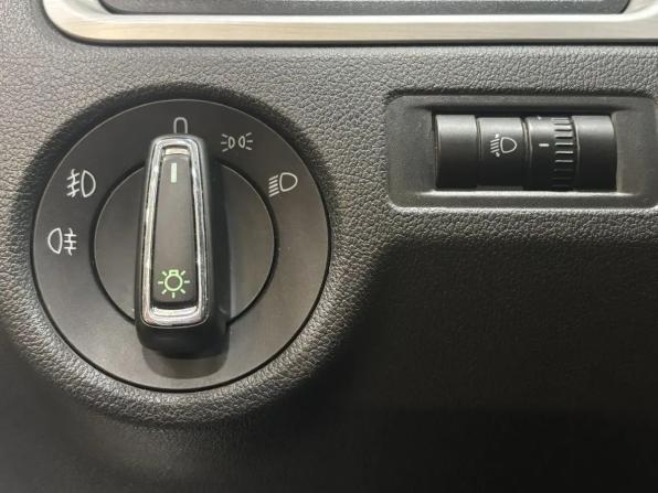 Skoda Rapid I с пробегом 2016 года, цена 809 000 рублей, 177000 км, лифтбек, Автокод Объявления