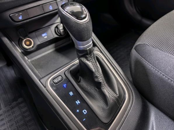 Hyundai Solaris II Рестайлинг с пробегом 2021 года, цена 1 300 000 рублей, 153324 км, седан, Автокод Объявления