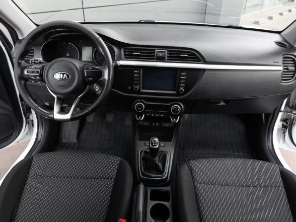 Kia Rio IV с пробегом 2018 года, цена 1 049 000 рублей, 200656 км, седан, Автокод Объявления