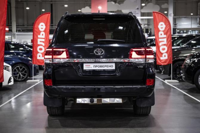 Toyota Land Cruiser 200 Series Рестайлинг 2 с пробегом 2015 года, цена 4 657 436 рублей, 301456 км, внедорожник, Автокод Объявления