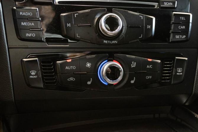 Audi Q5 I (8R) Рестайлинг с пробегом 2015 года, цена 2 089 000 рублей, 187759 км, внедорожник, Автокод Объявления