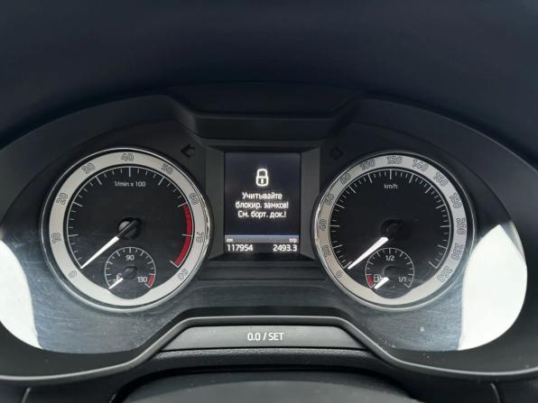 Skoda Octavia III (A7) Рестайлинг с пробегом 2018 года, цена 2 200 000 рублей, 117000 км, лифтбек, Автокод Объявления