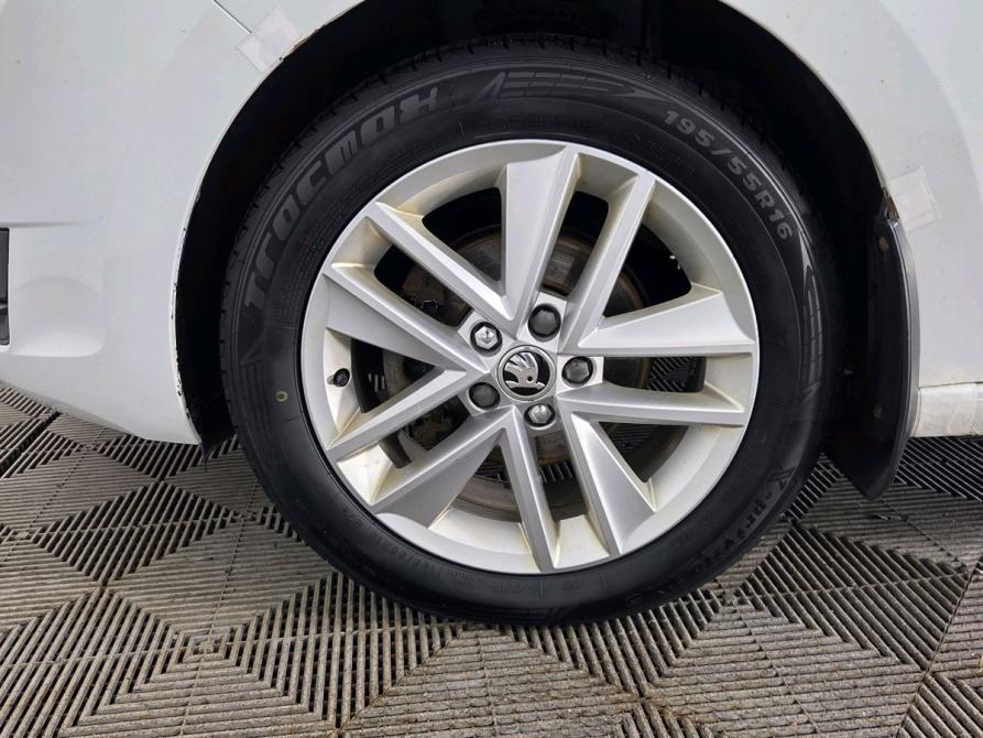 Skoda Rapid I Рестайлинг Архангельск  - изображение 10