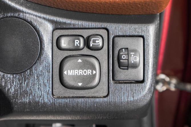 Toyota Vitz III (XP130) с пробегом 2012 года, цена 949 000 рублей, 52100 км, хэтчбек, Автокод Объявления