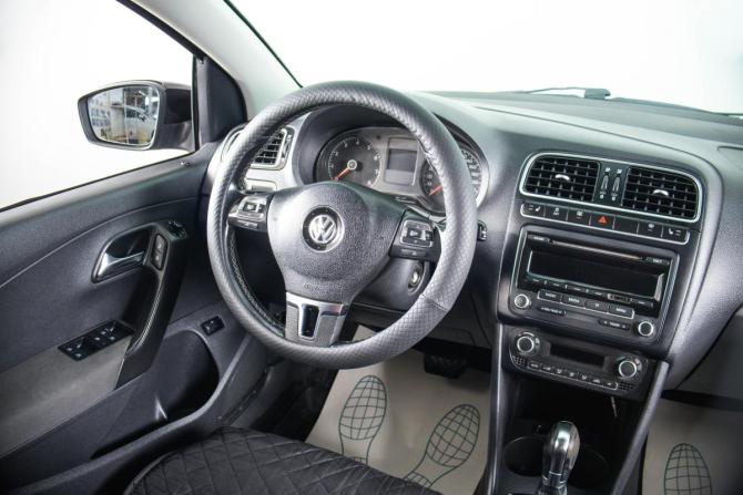Volkswagen Polo V с пробегом 2011 года, цена 699 000 рублей, 196258 км, седан, Автокод Объявления
