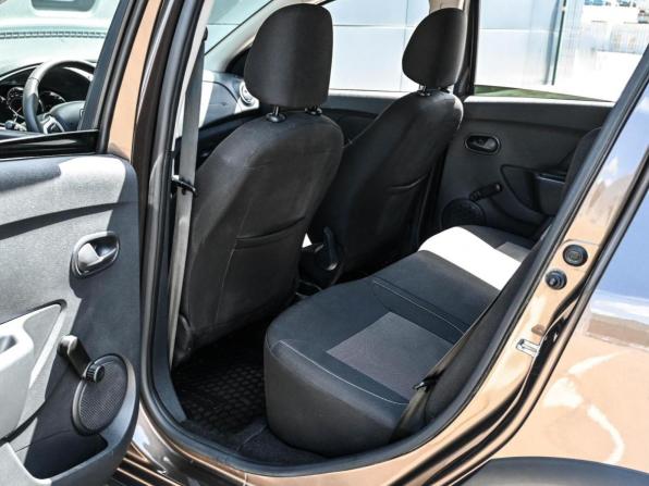 Renault Sandero II Рестайлинг с пробегом 2020 года, цена 1 379 000 рублей, 21615 км, хэтчбек, Автокод Объявления