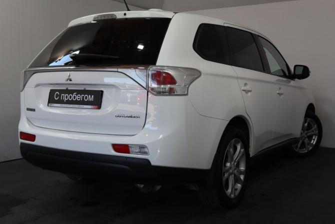 Mitsubishi Outlander III с пробегом 2012 года, цена 1 099 000 рублей, 154000 км, внедорожник, Автокод Объявления