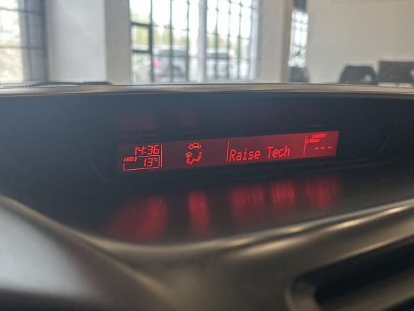 Mazda 5 II (CW) с пробегом 2011 года, цена 949 000 рублей, 262000 км, компактвэн, Автокод Объявления