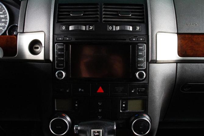 Volkswagen Touareg I Рестайлинг с пробегом 2010 года, цена 1 599 000 рублей, 291122 км, внедорожник, Автокод Объявления