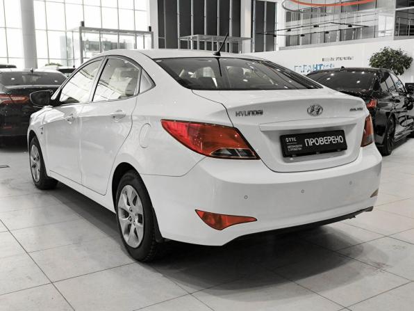 Hyundai Solaris I Рестайлинг с пробегом 2015 года, цена 980 000 рублей, 107600 км, седан, Автокод Объявления
