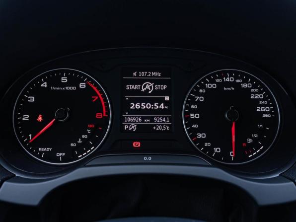 Audi A3 III (8V) Рестайлинг с пробегом 2018 года, цена 2 380 000 рублей, 106926 км, седан, Автокод Объявления