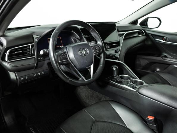 Toyota Camry VIII (XV70) Рестайлинг с пробегом 2023 года, цена 3 649 000 рублей, 20700 км, седан, Автокод Объявления