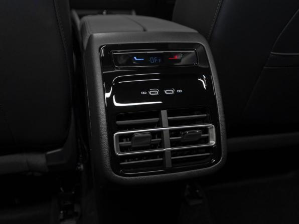 Volkswagen Tiguan III (China Market) с пробегом 2026 года, цена 4 935 000 рублей, 58 км, внедорожник, Автокод Объявления