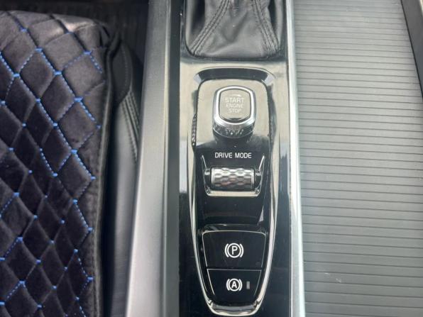 Volvo XC60 II с пробегом 2018 года, цена 3 126 000 рублей, 171000 км, внедорожник, Автокод Объявления