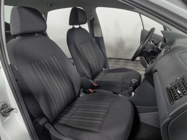 Volkswagen Polo V Рестайлинг с пробегом 2019 года, цена 1 299 000 рублей, 131513 км, седан, Автокод Объявления