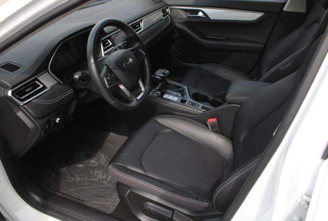 JAC J7 I с пробегом 2023 года, цена 1 595 000 рублей, 32607 км, лифтбек, Автокод Объявления