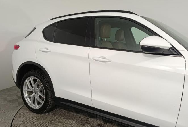 Alfa Romeo Stelvio I с пробегом 2017 года, цена 3 100 000 рублей, 90702 км, внедорожник, Автокод Объявления