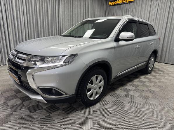 Mitsubishi Outlander III Рестайлинг 2 с пробегом 2015 года, цена 1 780 000 рублей, 185672 км, внедорожник, Автокод Объявления