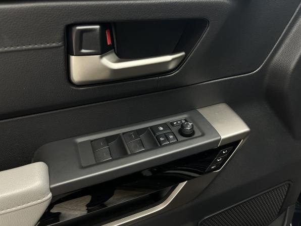 Toyota Tundra III с пробегом 2021 года, цена 8 000 000 рублей, 41141 км, offers.body_type.unknown, Автокод Объявления
