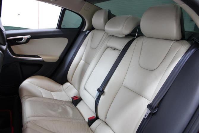 Volvo S60 II с пробегом 2010 года, цена 150 000 рублей, 177630 км, седан, Автокод Объявления