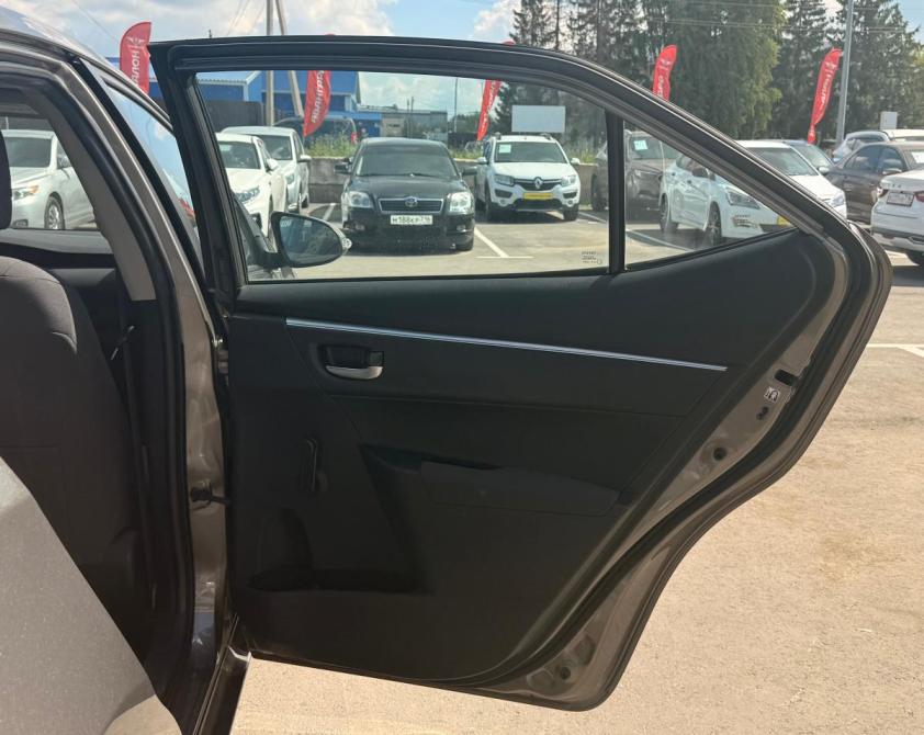 Toyota Corolla XI (E160 E170 E180) Рестайлинг 1 Альметьевск  - изображение 19