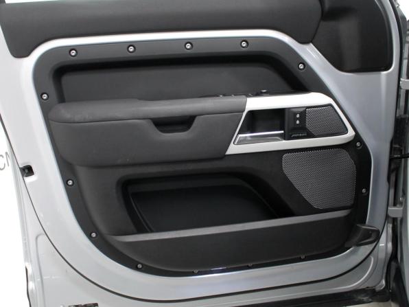 Land Rover Defender II с пробегом 2020 года, цена 4 420 000 рублей, 92320 км, внедорожник, Автокод Объявления