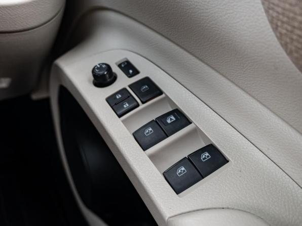 Toyota Sienta II с пробегом 2018 года, цена 1 330 000 рублей, 100629 км, компактвэн, Автокод Объявления