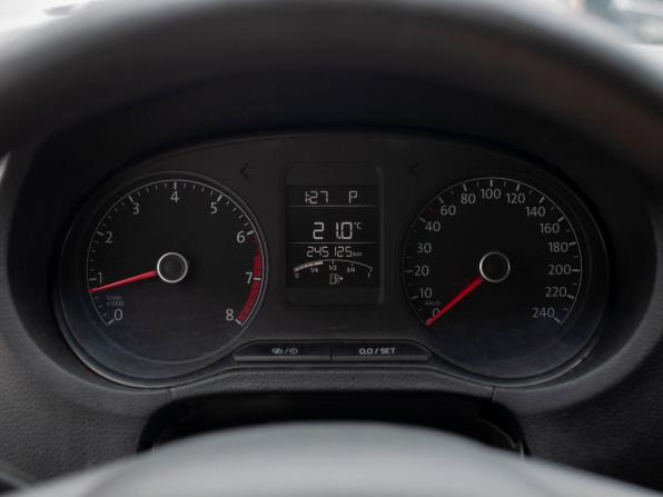 Volkswagen Polo V Рестайлинг с пробегом 2016 года, цена 800 000 рублей, 245125 км, седан, Автокод Объявления