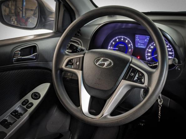 Hyundai Solaris I с пробегом 2012 года, цена 648 900 рублей, 223000 км, седан, Автокод Объявления