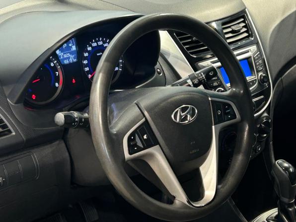 Hyundai Solaris I Рестайлинг с пробегом 2015 года, цена 965 000 рублей, 166193 км, седан, Автокод Объявления