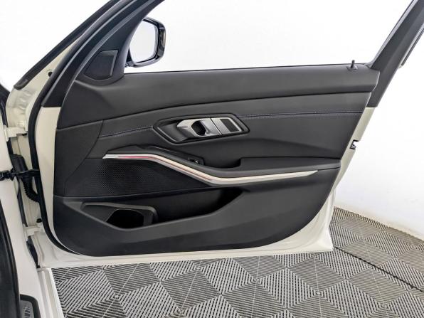 BMW 3 серии VII (G2x) с пробегом 2021 года, цена 4 365 000 рублей, 64010 км, седан, Автокод Объявления