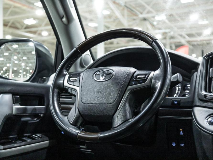 Toyota Land Cruiser 200 Series Рестайлинг 2 Санкт-Петербург  - изображение 15
