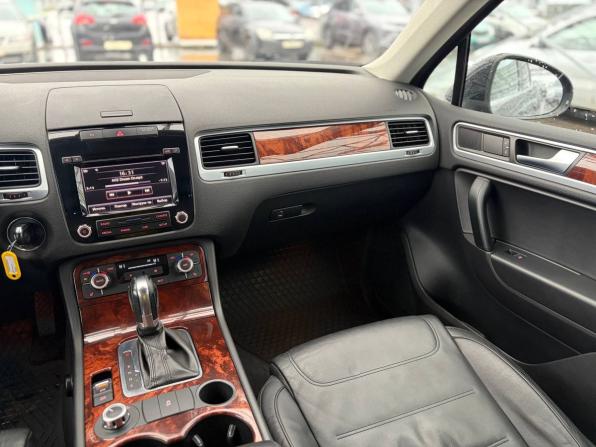 Volkswagen Touareg II с пробегом 2011 года, цена 1 695 000 рублей, 270000 км, внедорожник, Автокод Объявления