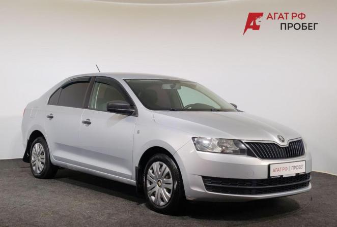 Skoda Rapid I с пробегом 2016 года, цена 940 000 рублей, 199000 км, лифтбек, Автокод Объявления