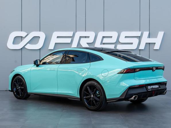 Changan UNI-V I с пробегом 2024 года, цена 2 299 000 рублей, 5021 км, лифтбек, Автокод Объявления